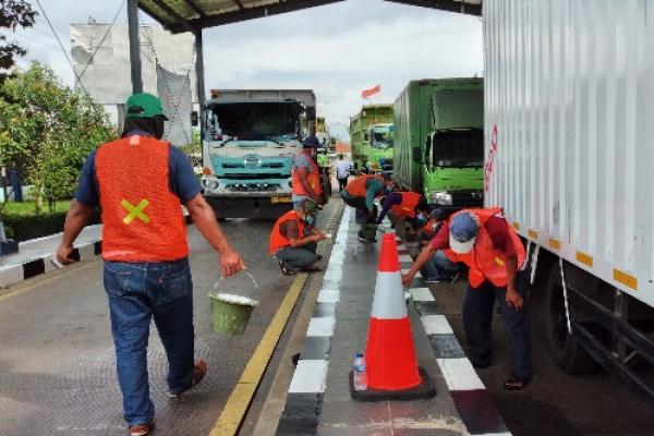 Pemerintah perlu melakukan intervensi untuk meningkatkan ketahanan pangan selama wabah covid-19 melanda tanah air.