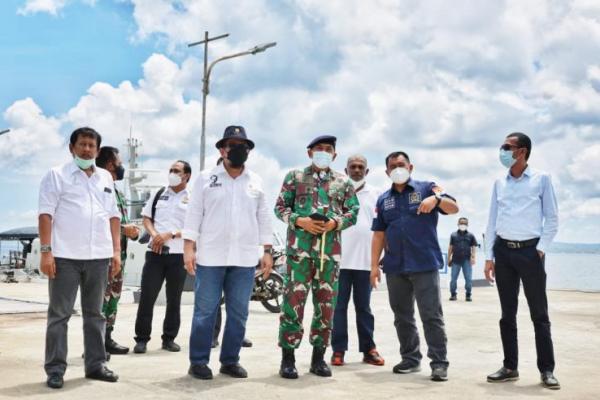 Kilang minyak milik PT Pertamina RU VI Balongan, Indramayu, Jawa Barat, meledak dan terbakar pada Senin (29/3) dini hari. 