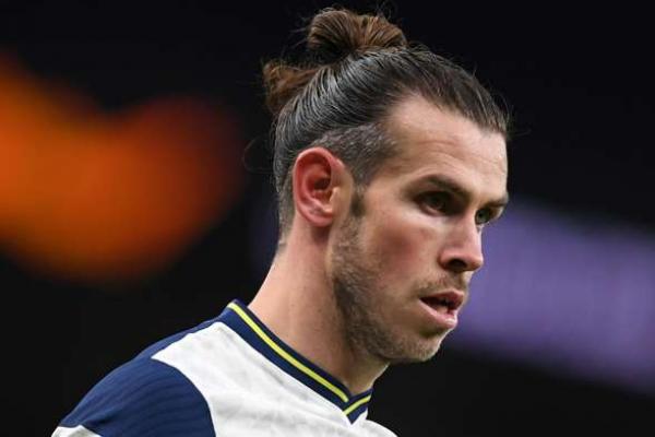 Pemain Wales itu baru-baru ini dikaitkan dengan klub London Utara, tetapi menurut Berbatov Bale gagal memberikan dampak signifikan di Spurs selama masa pinjamannya.
