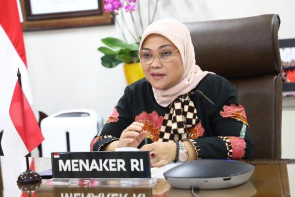 Menteri Ketenagakerjaan, Ida Fauziyah, menginstruksikan Balai Latihan Kerja (BLK) Lombok Timur (Lotim) mengirim sejumlah bantuan logistik untuk para pengungsi yang menjadi korban banjir bandang di NTT dan NTB.