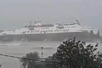 Badai Terjang NTT, KMP Jatra 1 Tenggelam dan KMP Namparnos Tertabrak