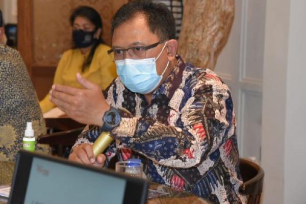 Tim Kunjungan Kerja Badan Urusan Rumah Tangga (BURT) DPR RI memastikan pelayanan kesehatan bagi Anggota DPR RI dan keluarganya di Rumah Sakit Manyar Medical Center (RS Manyar) Surabaya. 