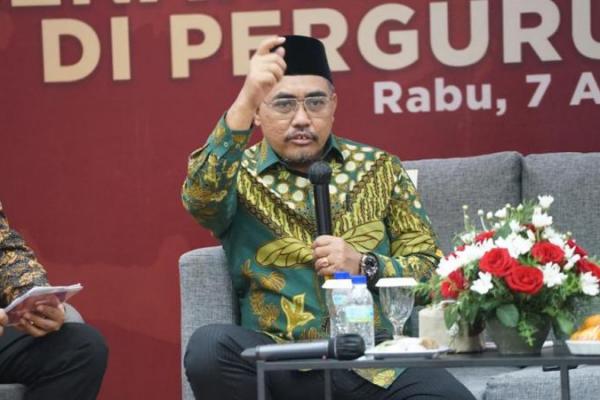 Sikap kritis di kampus memang sudah menjadi keharusan, namun kritis yang diarahkan pada kebaikan, bukan pada kebencian terhadap negara, pemimpin, atau kelompok tertentu.