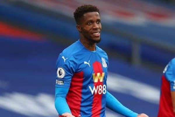 Arsenal dikabarkan siap untuk menghidupkan kembali minat mereka pada penyerang Crystal Palace Wilfried Zaha musim panas ini.