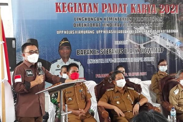 Bupati Minahasa Selatan (Minsel) Provinsi Sulawesi Utara Frangky Donny Wongkar, SH memberikan apresiasi atas pelaksanaan Program Padat Karya Kemenhub RI sebagai perwujudan sinergitas dengan Komite II DPD RI.