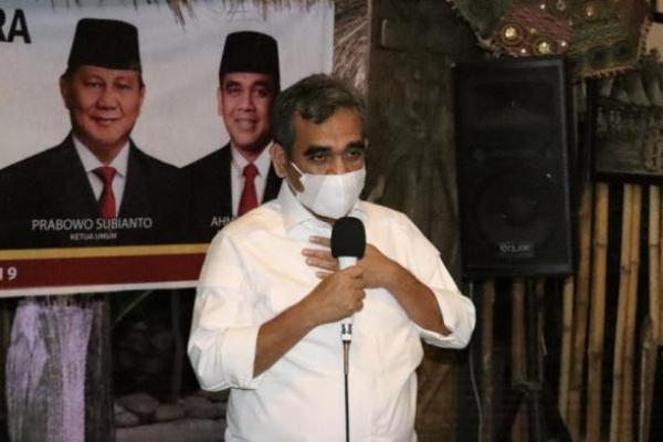 Sekjen Partai Gerindra Ahmad Muzani mengunjungi gereja sebagai rumah ibadah umat kristiani yang terdampak bencana alam Siklon Seroja di Nusa Tenggara Timur (NTT).