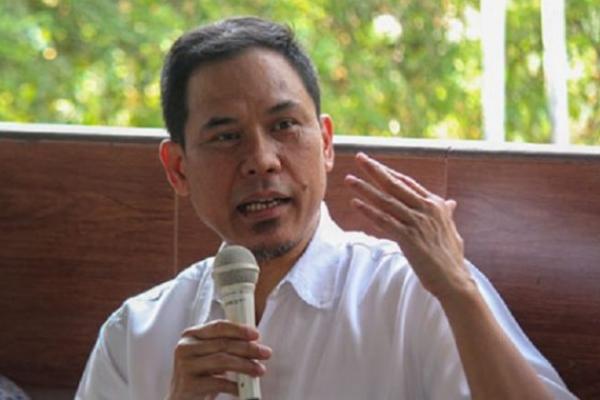 Hakim menilai Munarman telah berhubungan dengan organisasi teroris dan dengan sengaja menyebarkan ucapan yang menghasut orang melakukan tindakan bisa mengakibatkan tindak pindana terorisme. 