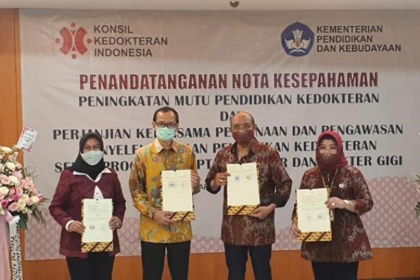 Kerja sama itu diwujudkan dalam bentuk penandatanganan nota kesepahaman pada Kamis (29/4) lalu, dengan harapan peningkatan kualitas pendidikan kedokteran akan turut berkontribusi pada arah kebijakan dan kebutuhan nasional.