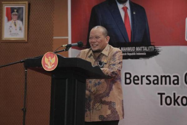 Ketua DPD RI, AA LaNyalla Mahmud Mattalitti, mengingatkan pemerintah untuk memperhatikan penyaluran bantuan sosial (bansos) bagi suku-suku yang tersebar di daerah-daerah terpencil di pelosok negeri. Termasuk juga Suku Anak Dalam yang tinggal di pedalaman hutan di Provinsi Jambi.