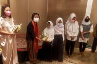 PPMTI, STI dan Diah Ayu Lestari Buat Anak-anak Yatim Tersenyum