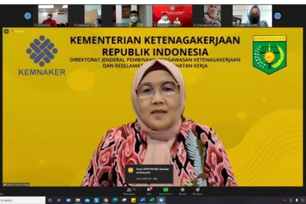 Artinya semakin banyak THR yang diterima, semakin banyak juga konsumsi yang akan dibelanjakan.
