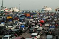 Pelabuhan Merak Seberangkan 169 Ribu Orang ke Sumatera pada H-3 Lebaran