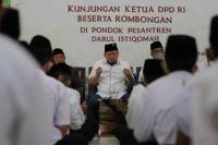 Ketua DPD RI Imbau Warga di Zona Merah Covid-19 Salat Idul Fitri di Rumah