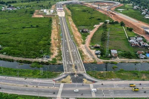 PT Hutama Karya (Persero) mencatat sebanyak 431.768 kendaraan telah melintas di Jalan Tol Trans Sumatera (JTTS) pada H-1 Lebaran 1442 H.