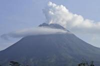 Gunung Merapi Yogyakarta Keluarkan Lava Pijar Sejauh 1.400 Meter