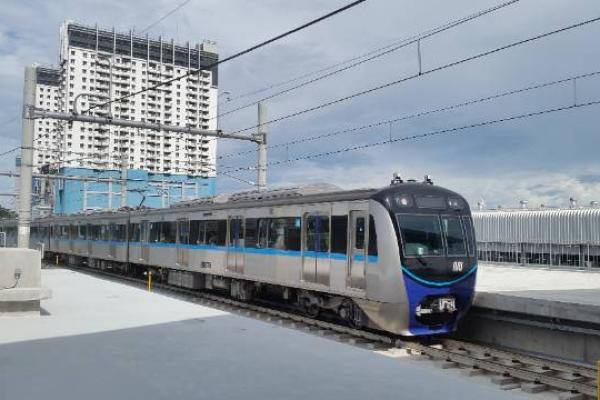 PT MRT Jakarta (Perseroda) akan tetap melayani masyarakat selama libur nasional dan cuti bersama Idul Fitri 1442 H.