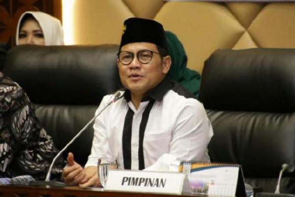 Wakil Ketua DPR RI Abdul Muhaimin Iskandar meminta Pemerintah Provinsi DKI Jakarta tidak membuat standar ganda dalam sebuah kebijakan.