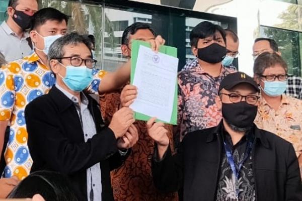 Pimpinan KPK Firli Bahuri Cs disebut meminta masukan terkait surat keputusan (SK) kepada 75 pegawai yang tidak lulus TWK. 