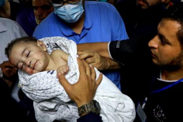 Serangan Israel telah menewaskan 212 warga Gaza sejak dimulai Senin lalu. Korban tewas termasuk 61 anak dan 36 wanita.