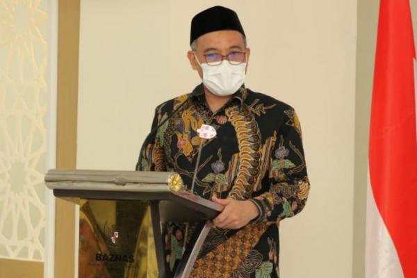Zayadi mengawali karirnya sebagai Dosen Fakultas Tarbiyah UIN Sunan Gunung Djati Bandung, kemudian fokus di dunia pendidikan sehingga mengantarkannya menjadi Kepala Subdit Pendidikan Kesetaraan dan Wajib Belajar, 