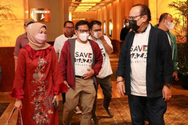Pada 2017 Gus AMI menggelar pertemuan dengan duta besar negara-negara Timur Tengah di Jakarta