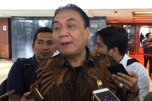 Saya juga tidak tahu, tiba-tiba ditugasin.