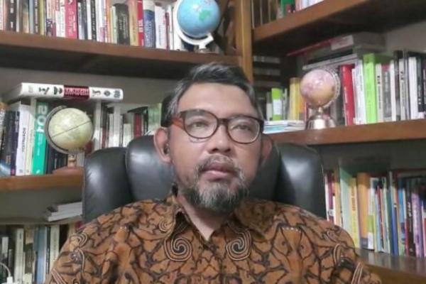 dalam SK pemecatan pada poin kedua disebutkan bahwa para pegawai yang akan dipecat hanya menerima tunjangan hari tua dan BPJS ketenagakerjaan.