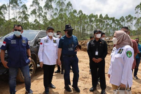 Ketua DPD RI, AA LaNyalla Mahmud Mattalitti, mendorong pemerintah daerah (pemda) bekerja sama dengan Kementerian Lingkungan Hidup dan Kehutanan (KLHK) untuk mengelola potensi alam.