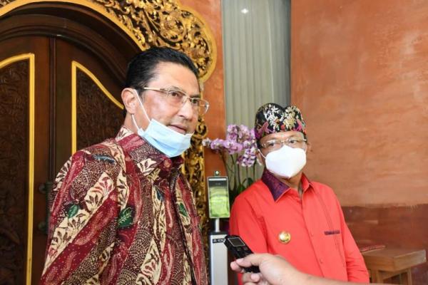 Melihat pentingnya vaksinasi, Gubernur I Wayan Koster berharap agar Pimpinan MPR Fadel Muhammad mendukung rencana percepatan vaksinasi untuk 70 persen rakyat Bali sampai bulan Juli 2021.