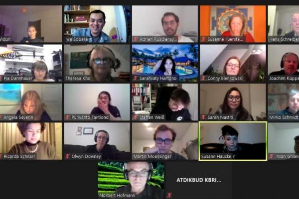 Atase Pendidikan dan Kebudayaan KBRI Berlin, Ardi Marwan, menyampaikan bahwa mayoritas pemelajar di kelas pertama adalah warga Jerman, ditambah sebagian kecil dari Inggris dan Argentina.