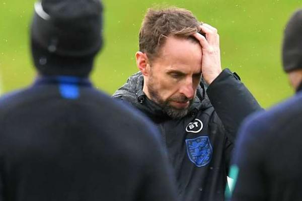 Inggris belum memenangkan trofi utama sejak 1966, tetapi Southgate telah membimbing skuad muda ke semi final Piala Dunia 2018 dan final Euro 2020.