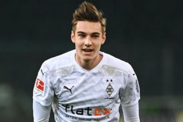 Manchester City dilaporkan sedang memburu gelandang Borussia Monchengladbach Florian Neuhaus di bursa transfer musim panas ini.