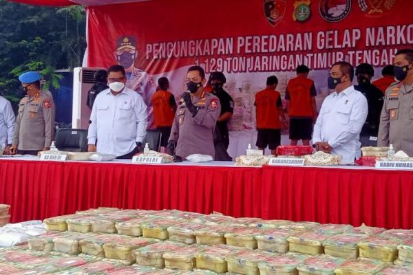 Polri sukses membongkar jaringan narkoba international seberat 1,192 Ton. Mengerikan.