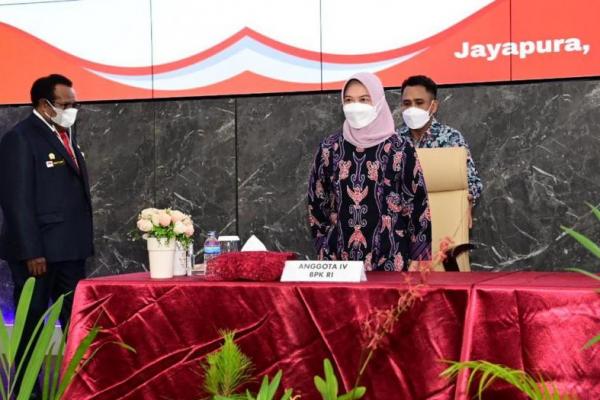 Menjaga dan membangun budaya organisasi BPK yang sehat.