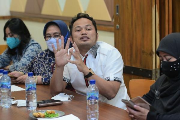 Anggota Badan Urusan Rumah Tangga (BURT) DPR RI Rudy Mas`ud mengatakan, penting bagi PT Asuransi Jasindo selaku operator Jaminan Kesehatan Utama (Jamkestama) untuk selalu memberikan data terbaru (update) kepada rumah sakit provider terutama di daerah. 