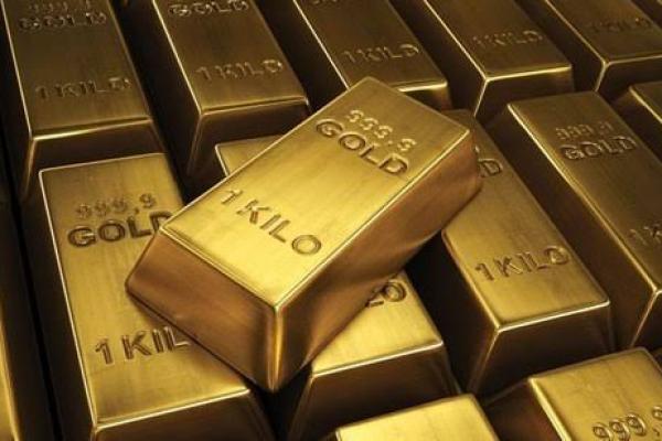 Antam melakukan impor gold casting bar sebagai bahan baku.