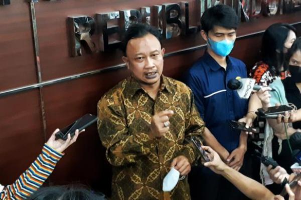 Keputusan ini diambil setelah ditemukannya fakta baru yang kuat. Awalnya hasil laporan tersebut akan disampaikan Komnas HAM pada awal Agustus