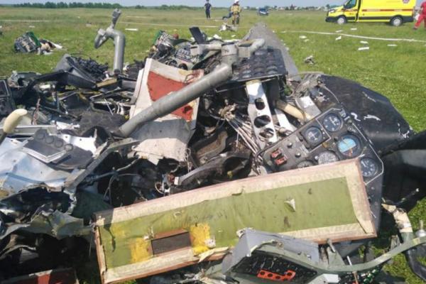 Empat orang tewas dan empat lainnya mengalami luka parah pada Sabtu (19/6), dalam sebuah kecelakaan pesawat kecil di wilayah Siberia barat daya, Rusia.