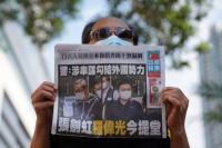 Polisi Hong Kong Tangkap Mantan Pemred Apple Daily
