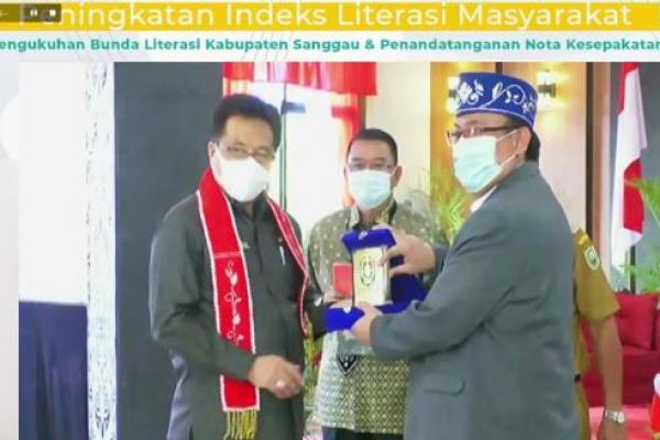 penting bagi seluruh stakeholder melakukan perbaikan hingga penguatan pada sisi hulu literasi