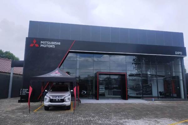 Data MMKSI periode Januari-Mei 2021 Pajero Sport meraih pangsa pasar 56% di kelas Medium SUV sekaligus menjadi market leader