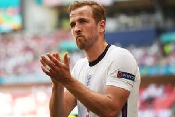 pasukan Gareth Southgate menyingkirkan anak asuh Shevchenko dengan empat gol tanpa balas.