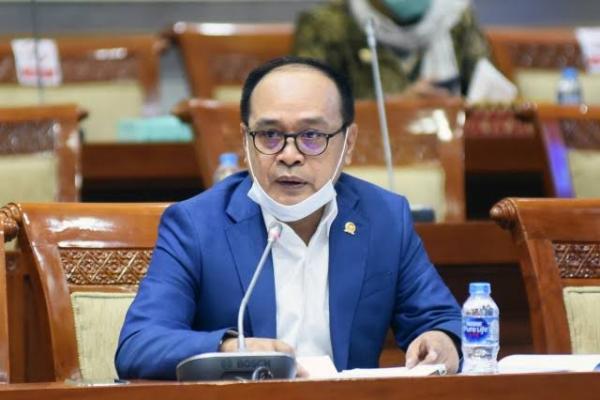 Anggota Komisi III DPR RI Supriansa mengatakan, pihaknya akan memberikan dukungan dengan mengusulkan pengadaan kapal tipe B yang dibutuhkan untuk pengamanan di wilayah perairan Indonesia, khususnya wilayah perbatasan dengan negara tetangga. 