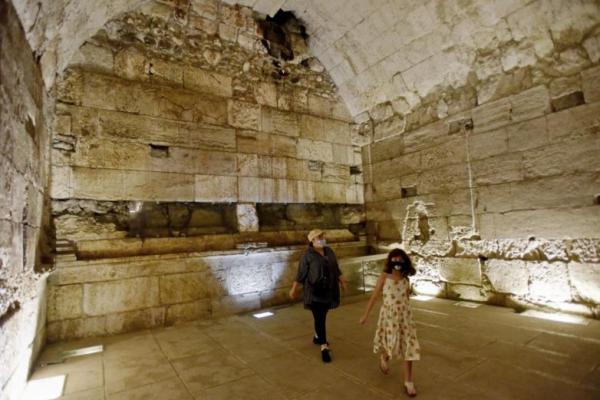 Para arkeolog di Israel telah meluncurkan sebuah bangunan yang baru ditemukan dari periode Bait Suci Kedua.