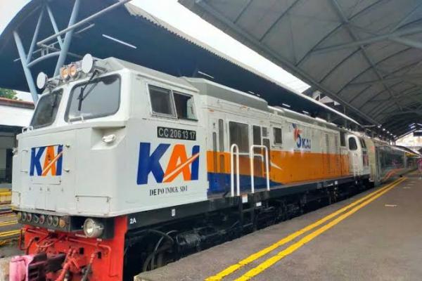 KRL KA 5508 relasi Kampung Bandan-Cikarang via Pasar Senen anjlok di KM 1+3/4