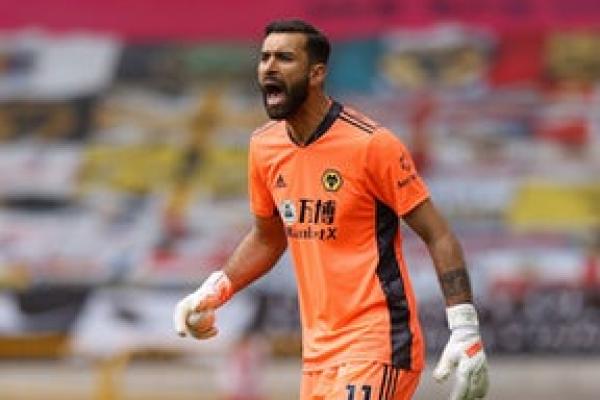 Penjaga gawang Portugal Rui Patricio telah bergabung dengan Roma dari Wolves