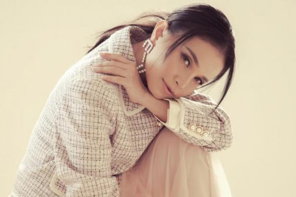 Diva Pop Indonesia Rossa, mengapresiasi sosok wanita lewat single terbarunya berjudul Wanita.