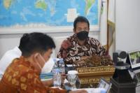 Menteri KKP Ajak Vietnam Berkolaborasi Memerangi Penyeludupan Benih Lobster