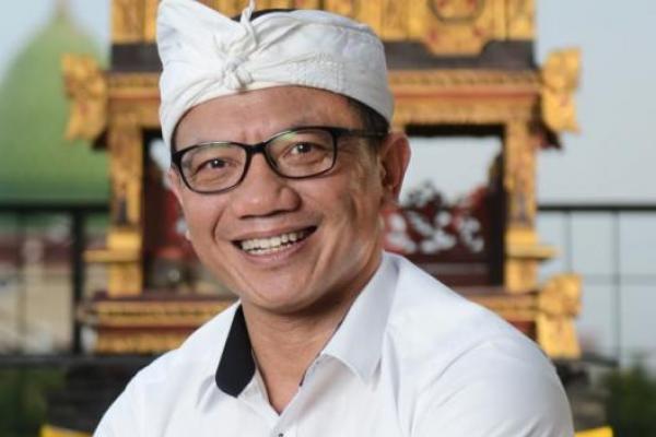 Prajaniti juga mengajak semua warga bangsa tanpa kecuali untuk besatu-padu lebih disiplin menerapkan protokol keesehatan dengan ketat demi keselamatan diri sendiri, keluarga, orang lain.