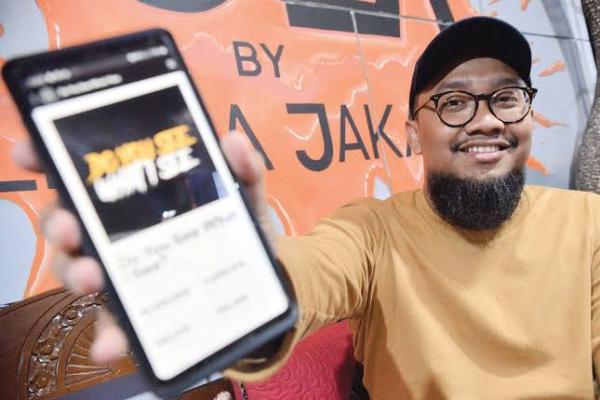 Digital bisnis wajib dimanfaatkan Jakprenuer untuk berdagang dan melakukan transaksi karena cukup mudah, biaya murah, tak perlu sewa dan biaya promosi, cukup di-posting lewat sosmed.